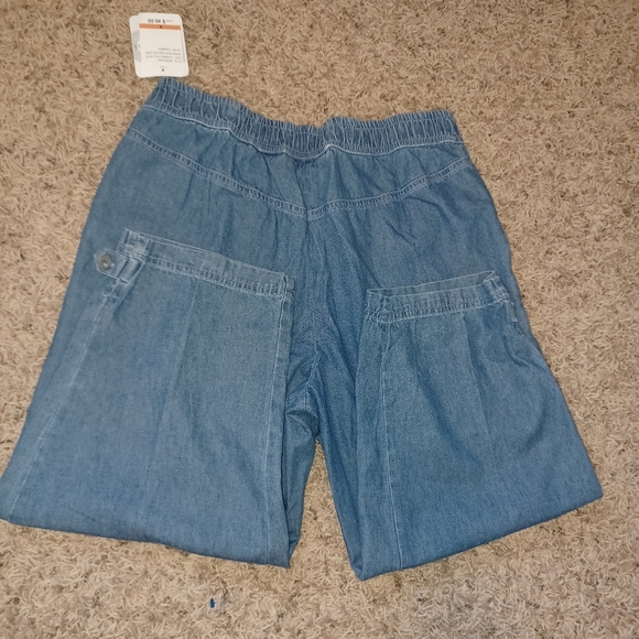 Emily Daniels Women's Blue Jean Chambray Pull On No Dawstring Sheeting Capri - Picture 9 of 9